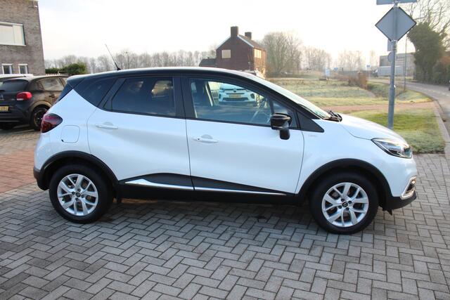 Renault CAPTUR 1.3 TCe Intens Clima-Cruise-Navi-Parkeersensoren