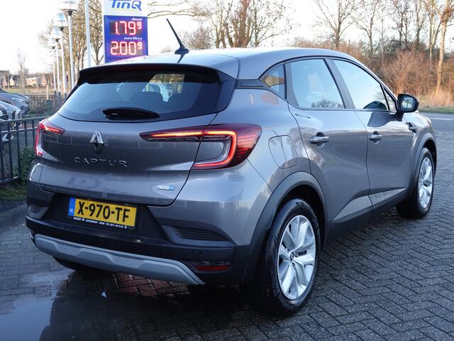 Renault CAPTUR 1.6 E-Tech Hybrid 145 Evolution KEYLESS | ECC | PDC V + A | CAMERA