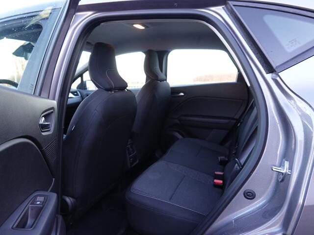 Renault CAPTUR 1.6 E-Tech Hybrid 145 Evolution KEYLESS | ECC | PDC V + A | CAMERA