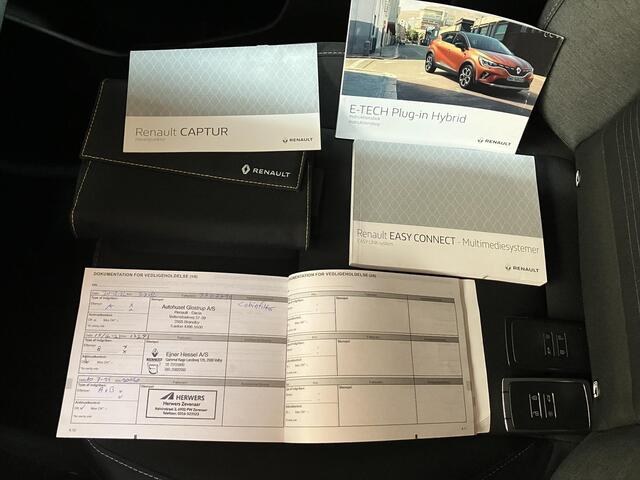 Renault CAPTUR 1.6 E-Tech plug-in hybrid 160 Business Limited / Trekhaak / All Seasonbanden / Navigatie / Dealer Onderhouden / Digitaal Dashboard / Stoelverwarming / Climate Control / Cruise Control /