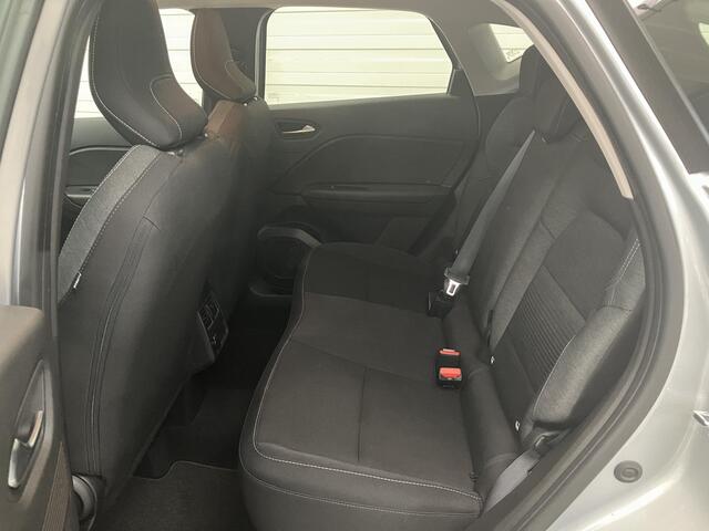 Renault CAPTUR 1.6 E-Tech plug-in hybrid 160 Business Limited / Trekhaak / All Seasonbanden / Navigatie / Dealer Onderhouden / Digitaal Dashboard / Stoelverwarming / Climate Control / Cruise Control /