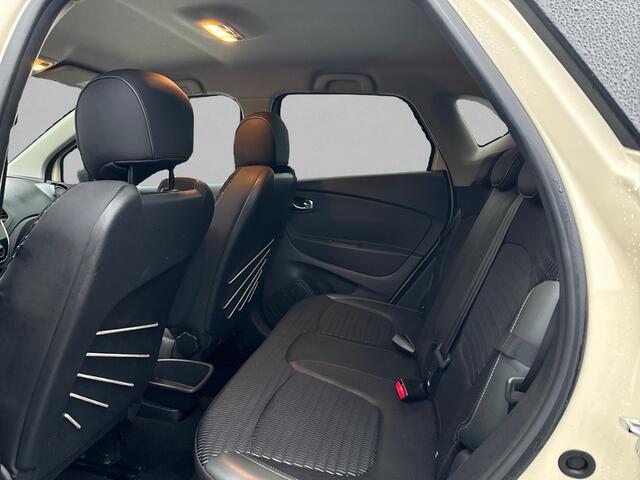 Renault CAPTUR 1.2 TCe Dynamique EDC AUTOMAAT / NAVI / TREKHAAK