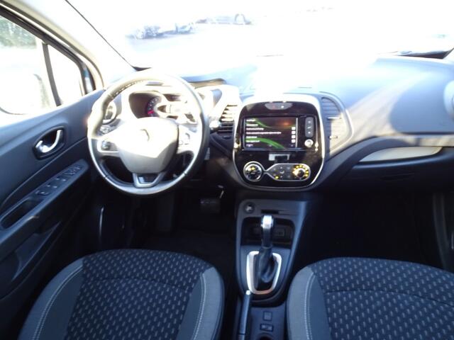 Renault CAPTUR 1.2 TCE INTENS-Auto-Clima-Cam-Keyless-Blindspot-Navi