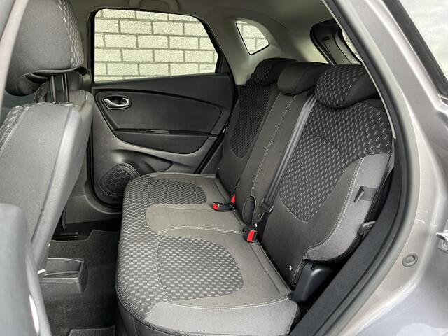 Renault CAPTUR 1.3 TCe Intens | Dealer Onderhouden | Glazen Schuif-kanteldak | Trekhaak | All-Season Banden |