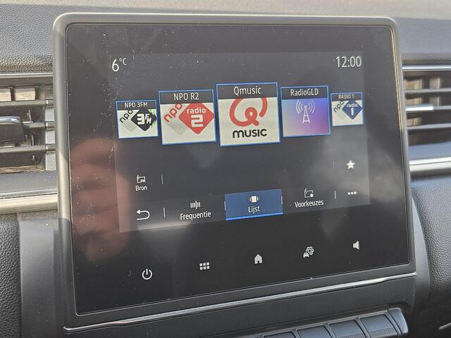 Renault CAPTUR 1.0 TCe 100 Intens / 1e Eigenaar / Dealer Onderhouden / Apple Carplay & Android Auto / Parkeersensoren / Climate Control / Cruise Control / Keyless Entry & Start /