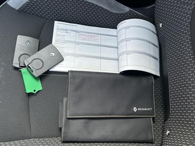 Renault CAPTUR 0.9 TCe Bose / 1e Eigenaar / Afneembare Trekhaak / Achteruitrijcamera / Apple Carplay & Android Auto / Climate Control / Parkeersensoren / Cruise Control / Navigatie /