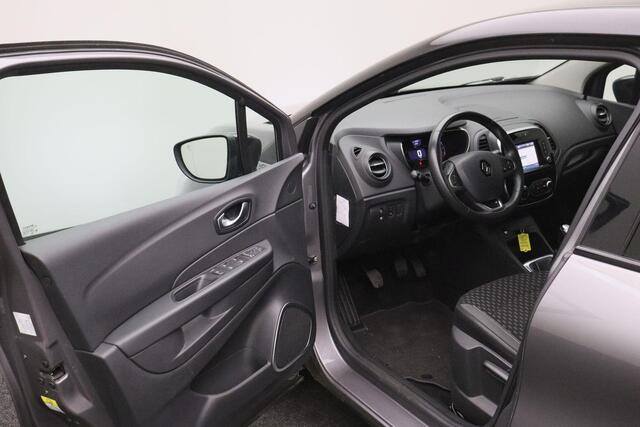 Renault CAPTUR 0.9 TCe Intens 2017 | Airco | Cruise Control | Carplay | Achteruitrij Camera | Parkeersensoren | DAB Radio | Navigatie | Stuurwiel Bediening | 2 Sleutels | Nationale Autopas