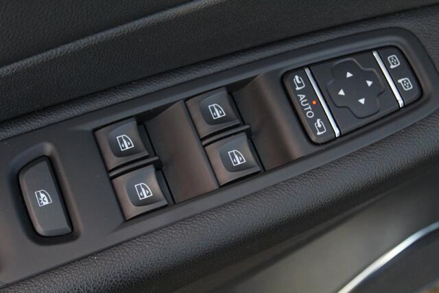 Renault CAPTUR 1.3 TCe Version S//131pk//Navi//Ecc//Camera!