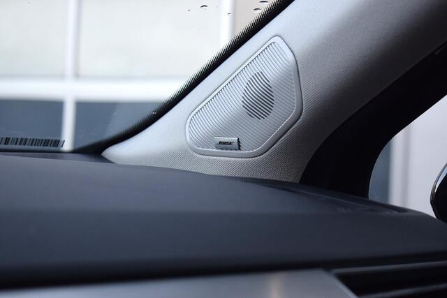 Renault CAPTUR 1.6 E-Tech Plug-in Hybrid 160 Edition One | Trekhaak | Half Leer | Bose | 360 | Stuurverwarming