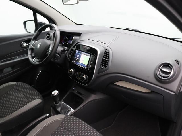 Renault CAPTUR TCe 90pk Intens | Trekhaak | Climate control | Navigatie | Cruise Control | Parkeersensoren met camera |