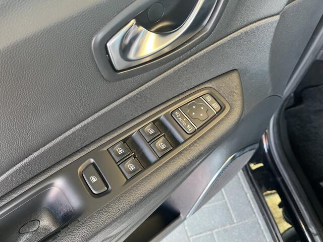 Renault CAPTUR 1.2 TCe Intens Automaat | Navi | Cruise | Parkeersensoren achter