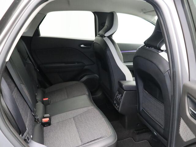 Renault CAPTUR E-Tech Hybrid 145pk Techno | Achteruitrijcamera | Vierseizoenbanden | Navigatie |