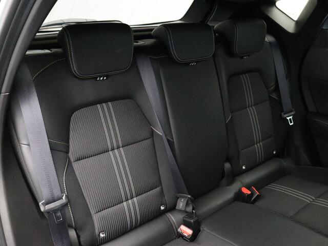 Renault CAPTUR E-Tech Hybrid 145pk Engineered | Digitaal dashboard | Achteruitrijcamera | Climate control |