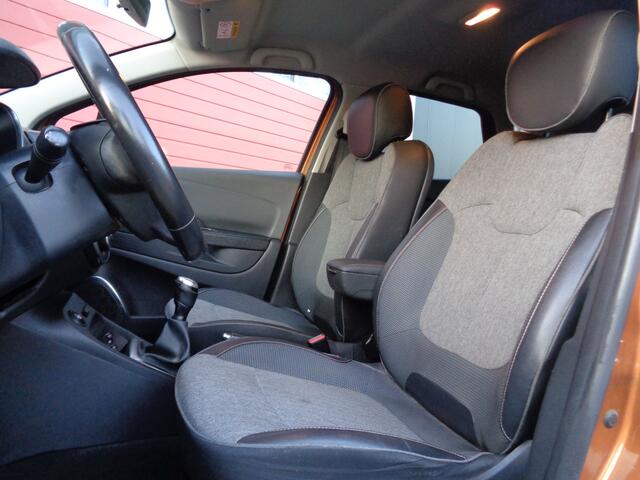 Renault CAPTUR 0.9 TCe Intens,Camera,Navi,Trekhaak!