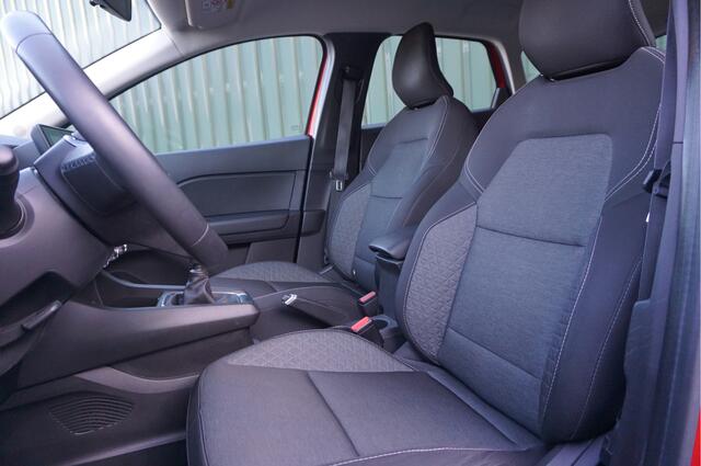 Renault CAPTUR 1.0TCe 90pk Zen + Navi/ Cruise/ Carplay/ LED/ Airco / Garantie!