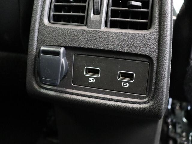 Renault CAPTUR E-Tech Hybrid 145pk Techno | Grootscherm navigatie | Digitaal dashboard | Achteruitrijcamera | Parkeersensoren voor/achter |