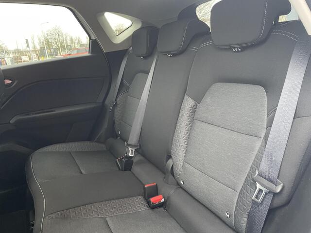 Renault CAPTUR 1.6 E-Tech full hybrid 145 evolution / ACHTERUITRIJCAMERA / PARKEERSENSOREN / PACK LOOK / TREKHAAK