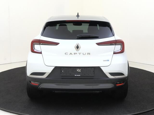 Renault CAPTUR 1.6 E-Tech Plug-in Hybrid 160 Initiale Paris | Automaat | Navigatie | Camera | Stoelverwarming | Parkeersensoren | Android Auto | Apple Carplay