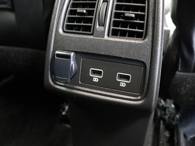 Renault CAPTUR 1.6 E-Tech Hybrid 145 Techno | Achteruitrijcamera | Parkeersensoren voor en achter | Navigatie | Climate control |