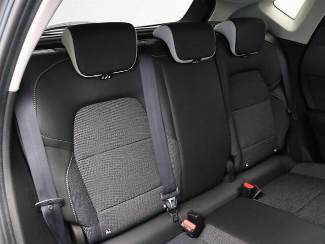 Renault CAPTUR 1.6 E-Tech Hybrid 145 Techno | Achteruitrijcamera | Parkeersensoren voor en achter | Navigatie | Climate control |