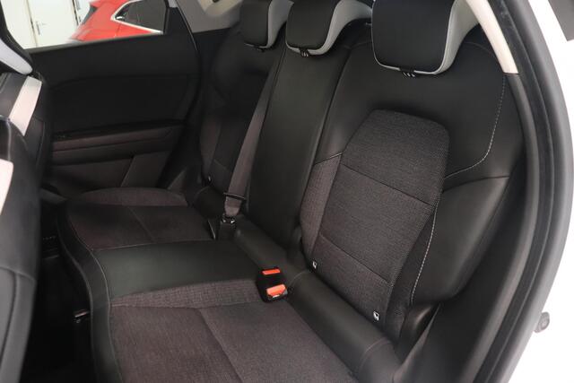 Renault CAPTUR 1.0 TCe 90 techno | Camera | Navigatie | Parkeersensoren | All season banden | AppleCarplay | LED lampen |