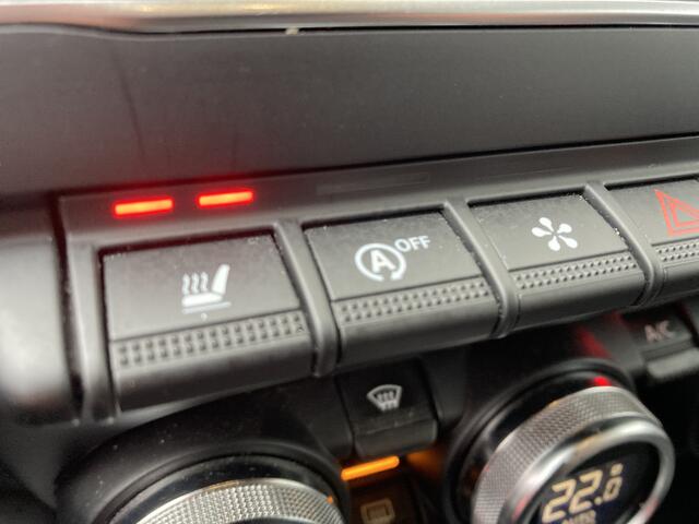 Renault CAPTUR 1.3 TCe 130 Initiale Paris Automaat | Trekhaak | Leer | LED | Stoelverw. | Android/Apple