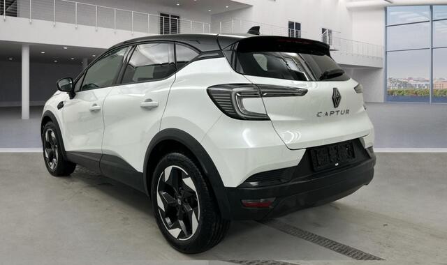 Renault CAPTUR 1.3 mild hybrid 160 techno Automaat Stoel en stuurverwarming/Camera.