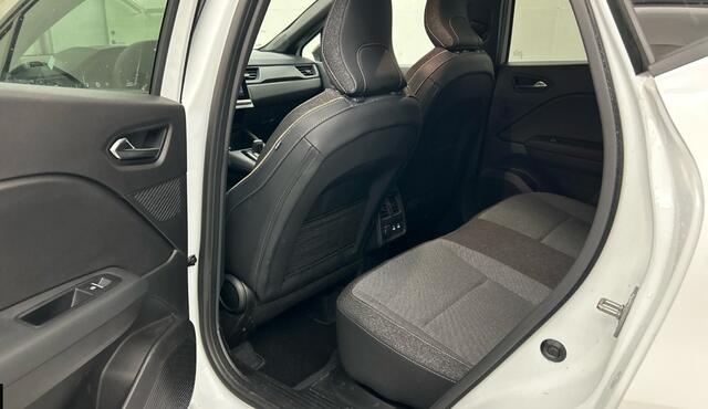 Renault CAPTUR 1.3 mild hybrid 160 techno Automaat Stoel en stuurverwarming/Camera.