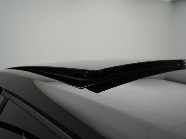 Renault CAPTUR 1.8 E-Tech Full Hybrid 160 Techno - DEMO - 160 pk! - All Seasonbanden - Achteruitrijcamera - Adaptive Cruise Control - Apple Carplay - Android Auto - Elektrisch Glazen Panorama Dak