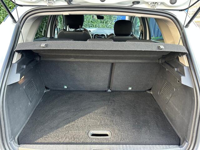 Renault CAPTUR 1.3 TCe Limited NAP Pas, Climate C, Cruise C, Navigatie!!!!