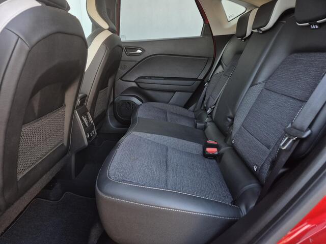 Renault CAPTUR 1.6 E-Tech Plug-in Hybrid 160 Intens Automaat / Pack parking / Pack Easy Link / Stuur en Stoel verwarming / Cruise control / Achteruitrijcamera / Keyless Entry/Start / Navigatie / Climate control / Draadloze telefoon lader /