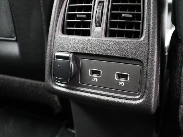 Renault CAPTUR TCe 130pk EDC/Autom. Edition One | Schuif- kanteldak | Achteruitrijcamera | Apple Carplay | Android Auto |