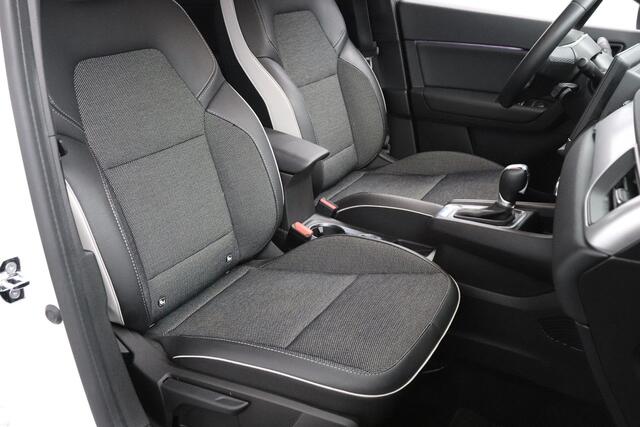 Renault CAPTUR 1.6 E-Tech Plug-in Hybrid 160 Intens | 1e Eigenaar | Dealeronderhouden | Trekhaak | Metallic Wit |