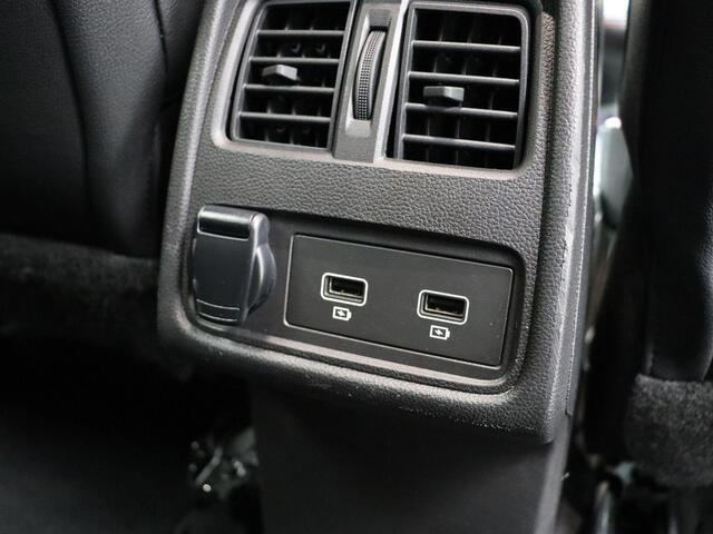 Renault CAPTUR 1.6 E-Tech Hybrid 145 R.S. Line | Adaptieve Cruise control | Bose audio | Stuurverwarming | 360" graden camera |