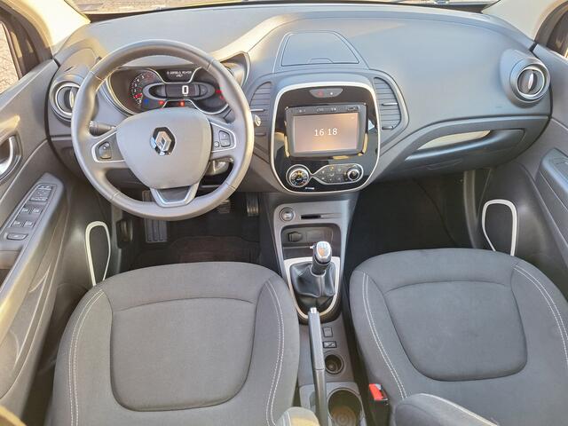Renault CAPTUR 0.9 TCe Limited TREKHAAK