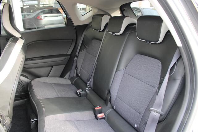 Renault CAPTUR 1.0 TCe 90 techno Navigatiesysteem | Achterruitrij Camera | Parkeer sensoren | Klimaat control