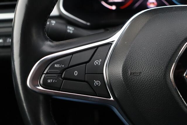 Renault CAPTUR 1.6 E-Tech Plug-in Hybrid 160 Intens PHEV | Stoel-/Stuurverwarming | Navigatie | Camera | Cruise Control