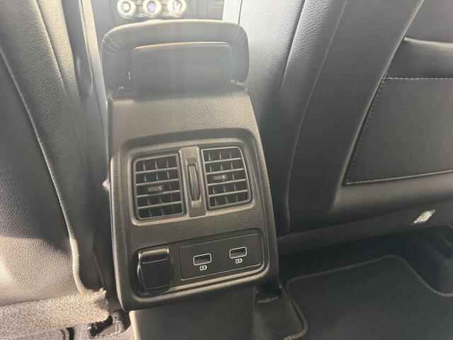 Renault CAPTUR 1.3 TCe 130 Initiale Paris | Leder | Apple CarPlay / Android Auto | Stoel + Stuurverarming | BOSE-Audiosysteem | 360° Camera |