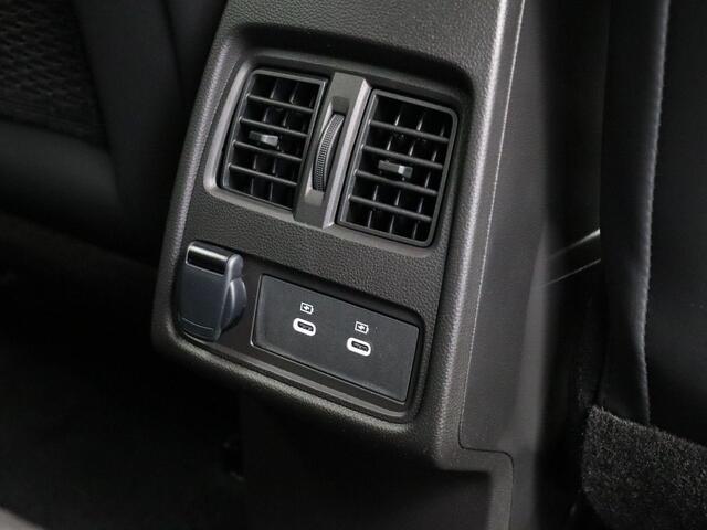 Renault CAPTUR Techno Full hybrid | Achteruitrijcamera | Elektrisch verwarmbare voorstoelen | Elektronisch geregelde airconditioning