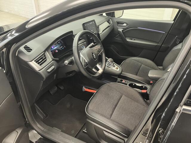 Renault CAPTUR 1.6 E-Tech Plug-in Hybrid 160 Intens / Eerste Eigenaar / NL Auto / Dealer Onderhouden / Navigatie / Camera / Climate Control / Half Lederen Bekleding / Digitaal Dashboard / Apple CarPlay/Android Auto /