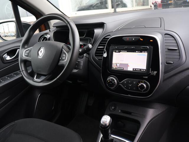 Renault CAPTUR 0.9 TCe LIMITED + STOELVERW. | DAB | NAVIGATIE | CRUISE | 17 INCH | ZWART DAK | PRIVACY GLASS