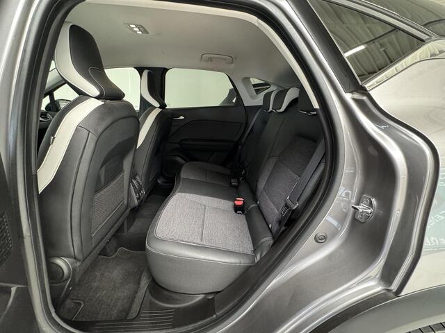 Renault CAPTUR 1.3 TCe 140 Intens | Achteruitrijcamera | Navigatie | Climate Control | Cruise Control |