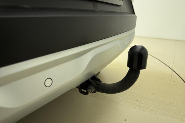 Renault CAPTUR 1.6 E-Tech Plug-in Hybrid 160 Edition One Automaat | Navigatie | Trekhaak | Half lederen bekleding | Keylee | Cruise control | Extra getint glas