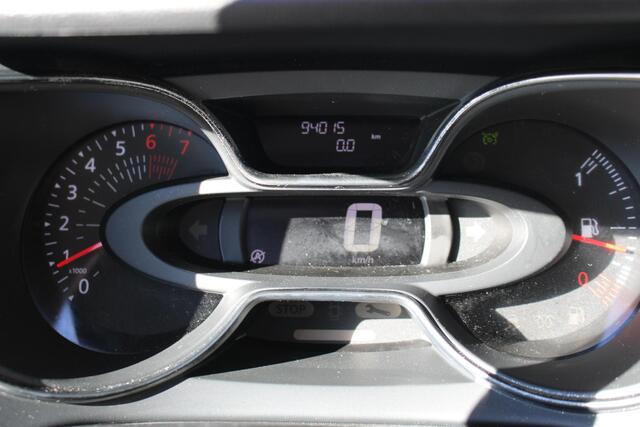 Renault CAPTUR 1.2 TCe Intens | Trekhaak | Achteruitrijcamera | Cruise control | Dodehoek detectie | Navigatie