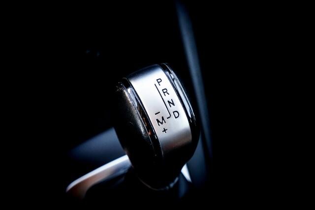 Renault CAPTUR 1.2 119 PK TCe Intens | Automaat | Hoge zit | Clima | Pdc | Cruise | Trekhaak | | Keyless start | Two-tone | Hoge instap | Trekhaak | Camera | Navi | Led |