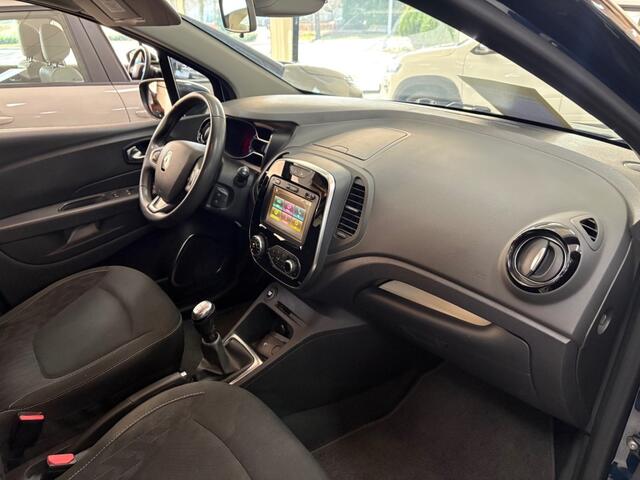 Renault CAPTUR 0.9 TCE Keyless go / Climatronic / Cruise / Pdc / Multimedia / Led