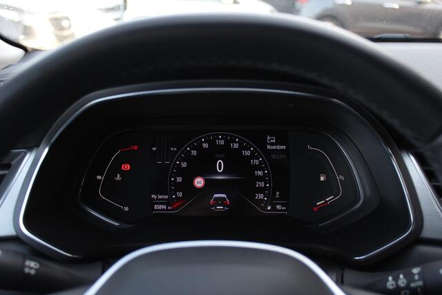 Renault CAPTUR 1.0 TCe 100 Intens / Camera / Navigatie / 17'' / CarPlay / Keyless / DAB / Parkeerhulp V+A / Cruise Control