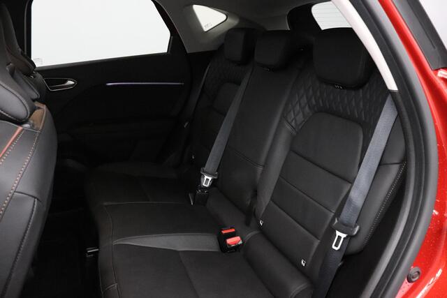 Renault CAPTUR 1.6 E-Tech Plug-in Hybrid 160 Initiale Paris | Leder | Stoelverwarming | Camera |