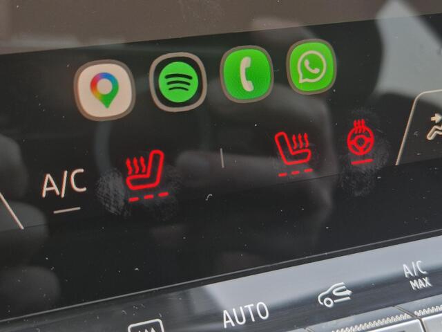 Renault CAPTUR 1.3 mild hybrid 160 techno Automaat / Fabrieksgarantie tot 03-2027 / Pack winter / Trekgewicht 1.200 kg / Achteruitrijcamera / Stuur- & Stoelverwarming / Adaptief cruise control / Apple Carplay Android Auto / Climate control /