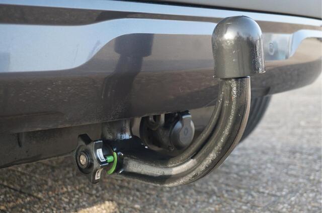 Renault CAPTUR 1.6 E-Tech Plug-in Hybrid 160 Initiale Paris